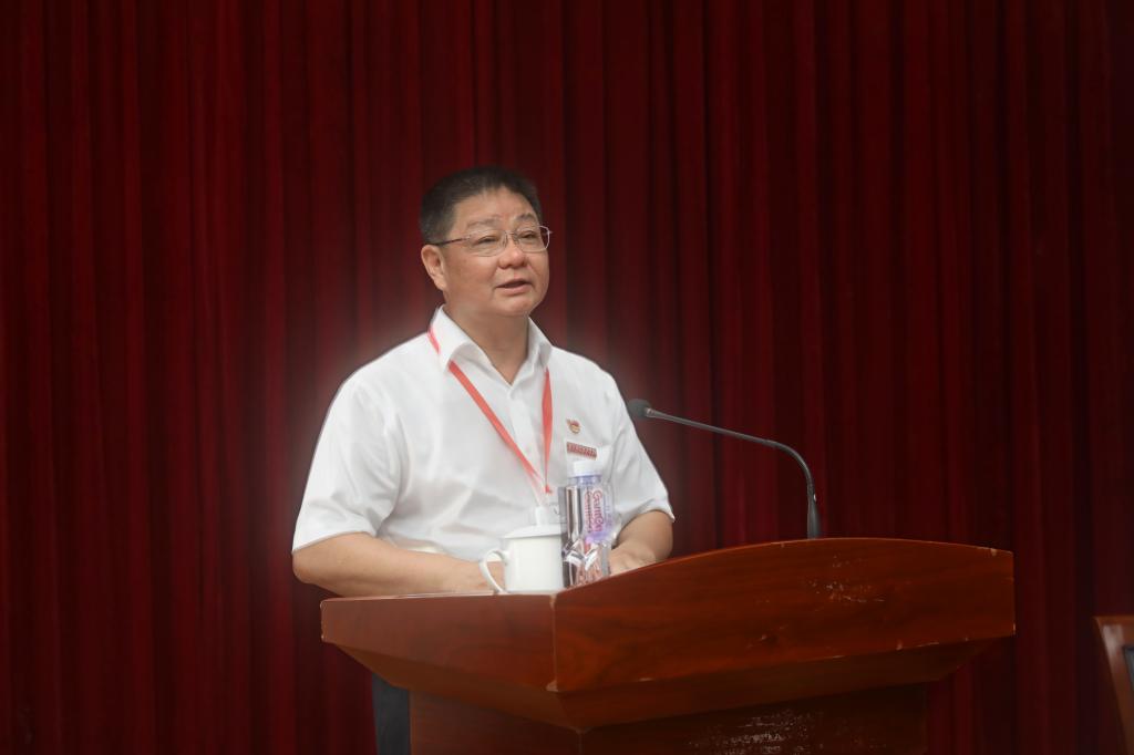 刘惠河院长作题为《用系统观念赋能 开心理育人新局》的主旨讲话